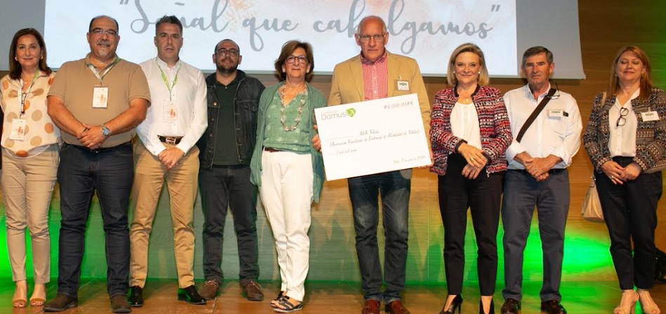 DomusVi dona 5.000 euros para luchar contra el Alzheimer